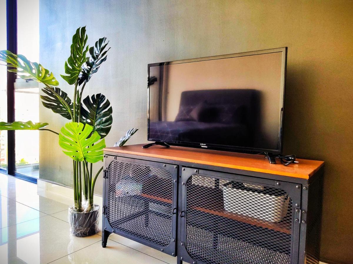 Beacon Executive Suite At Georgetown For 10Pax And 2 Bed Room Εξωτερικό φωτογραφία