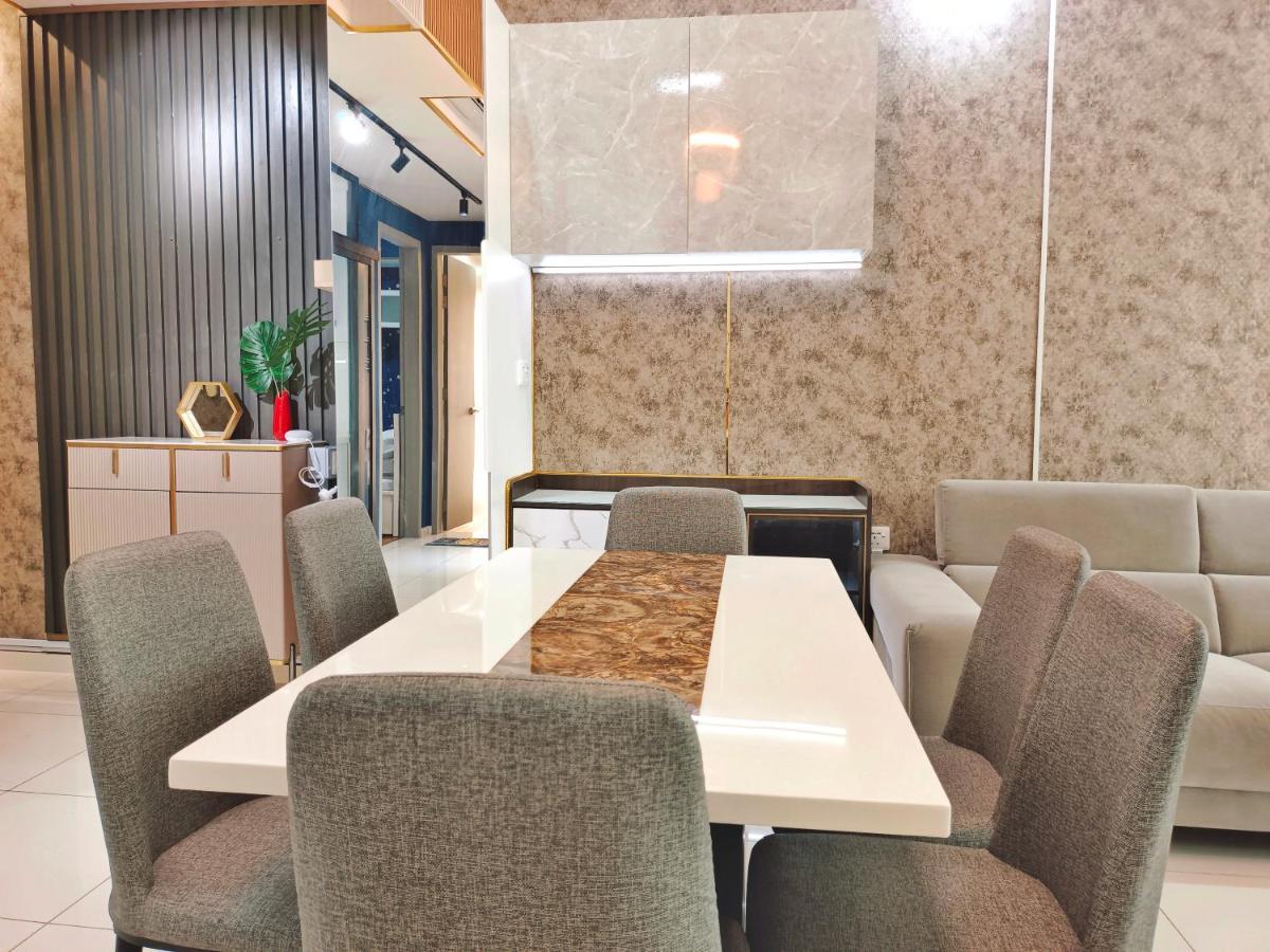 Beacon Executive Suite At Georgetown For 10Pax And 2 Bed Room Εξωτερικό φωτογραφία